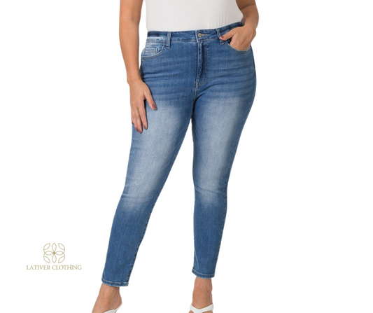 Lativer Plus- High-Rise Skinny Jeans